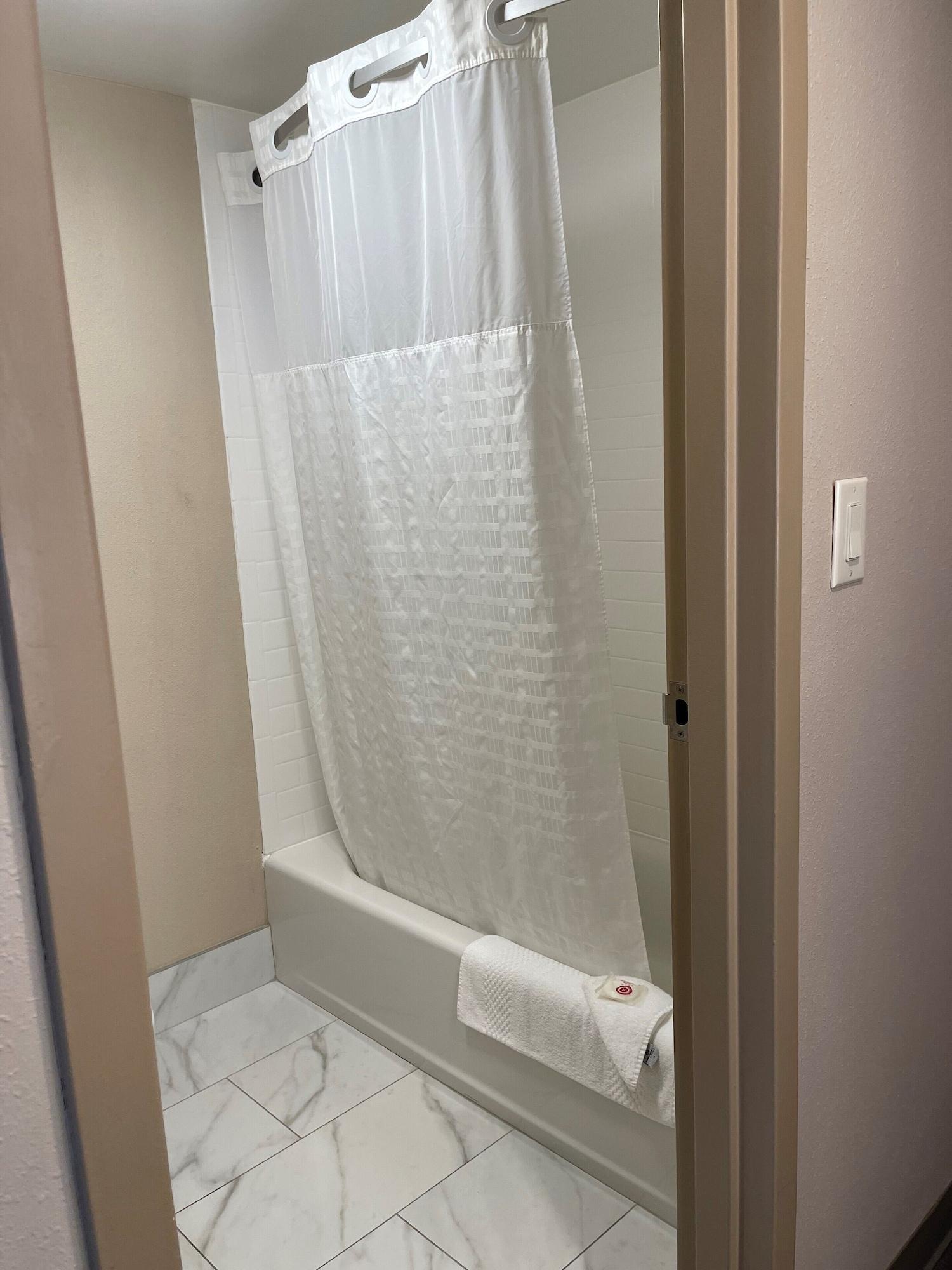 Days Inn By Wyndham Horsham Philadelphia Exteriör bild