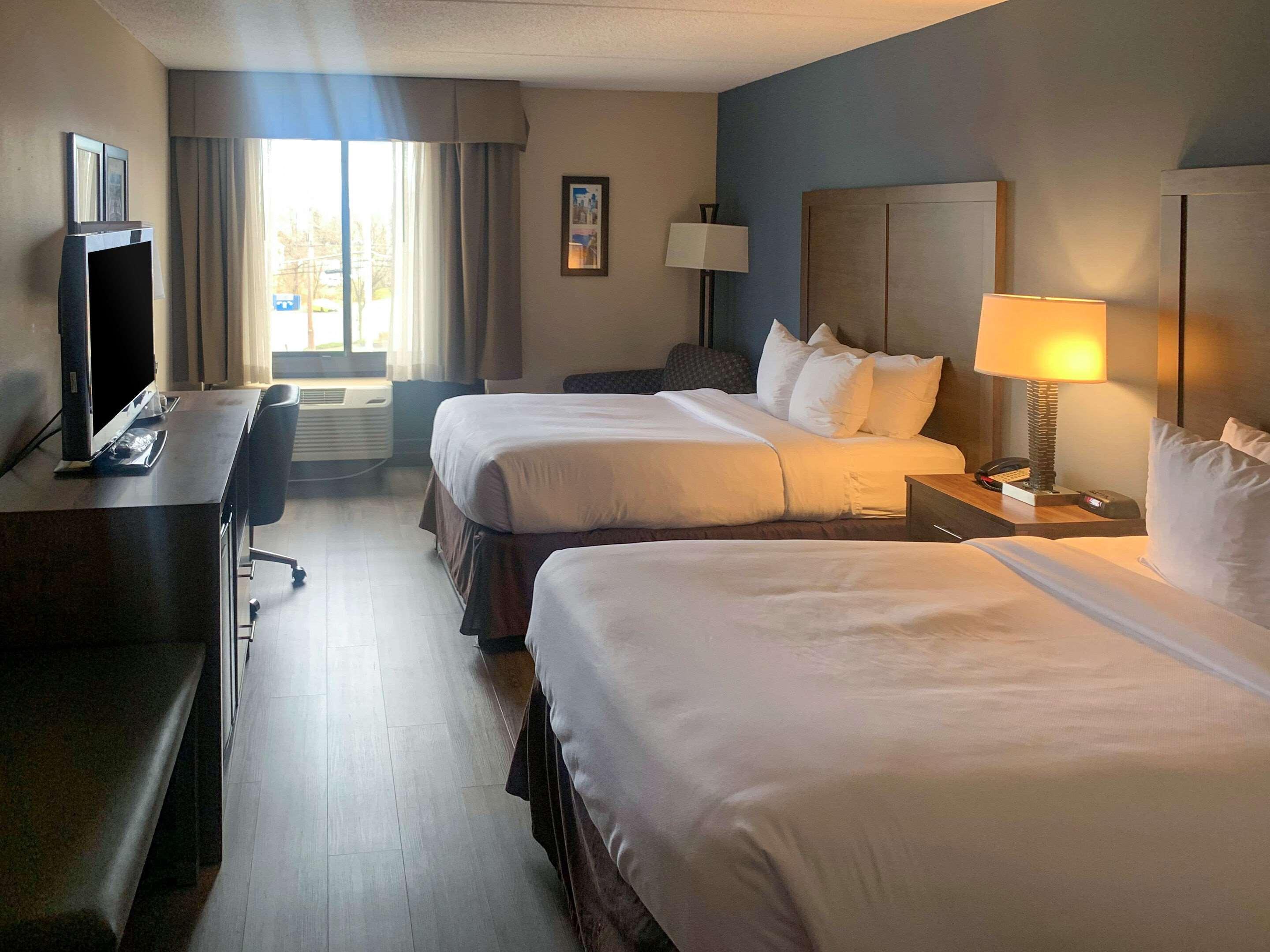 Days Inn By Wyndham Horsham Philadelphia Exteriör bild