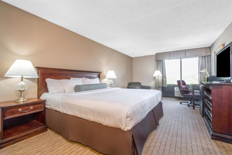 Days Inn By Wyndham Horsham Philadelphia Exteriör bild