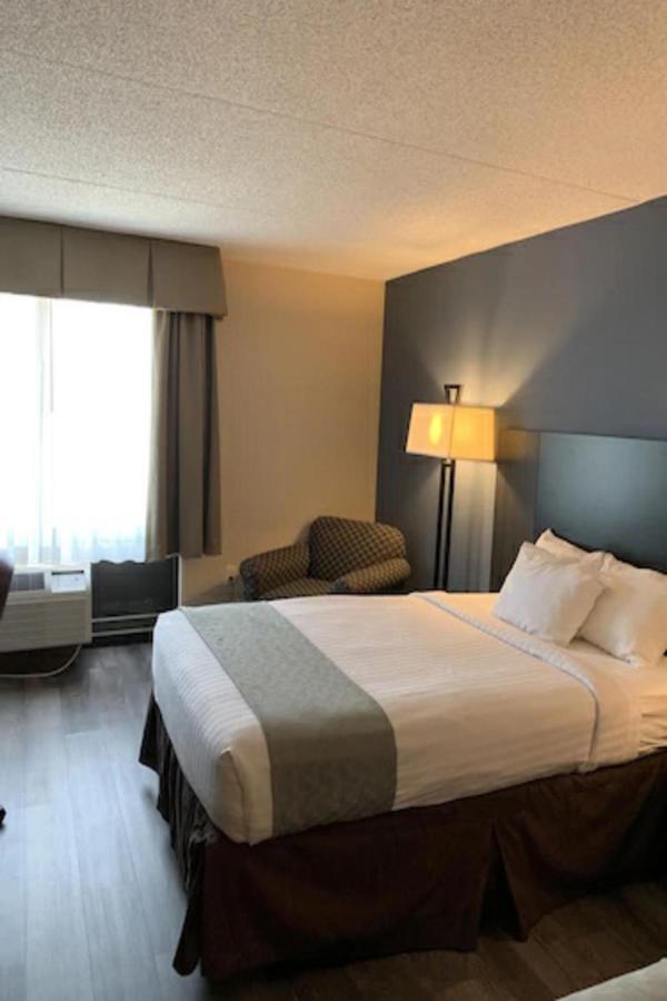 Days Inn By Wyndham Horsham Philadelphia Exteriör bild