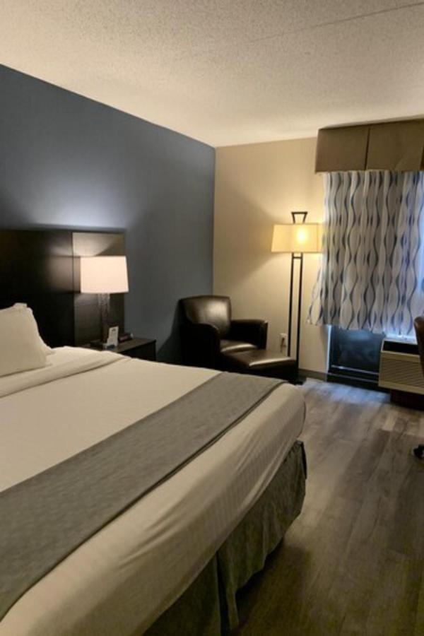 Days Inn By Wyndham Horsham Philadelphia Exteriör bild